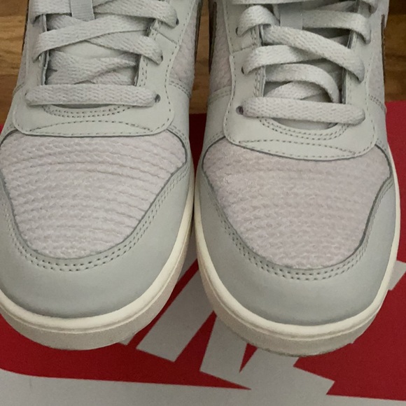 Nike Women's Court Borough Mid Premium - Picture 8 of 15